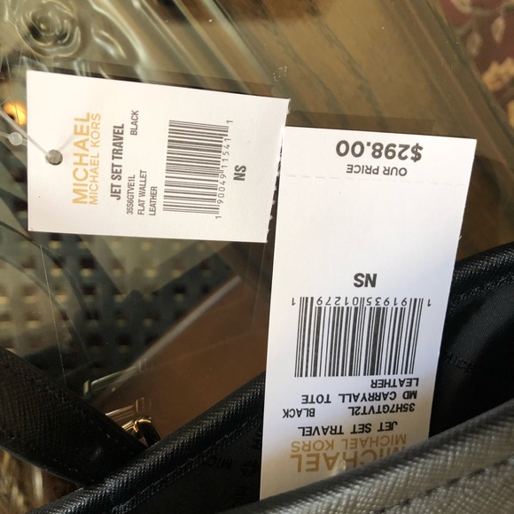 3pcs Michael Kors carry all tote&wallet&pom Pom - Picture 4 of 8